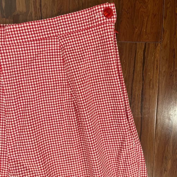 Briggs Capris - Picture 2 of 6